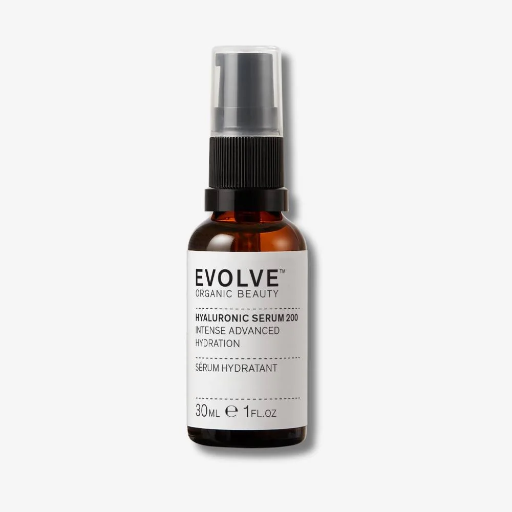 Flacon en verre ambré de Hyaluronic Serum 200 Evolve Organic Beauty, 30ml. Sérum hydratant intense certifié bio pour le visage, formule avancée à l'acide hyaluronique pour une hydratation profonde.