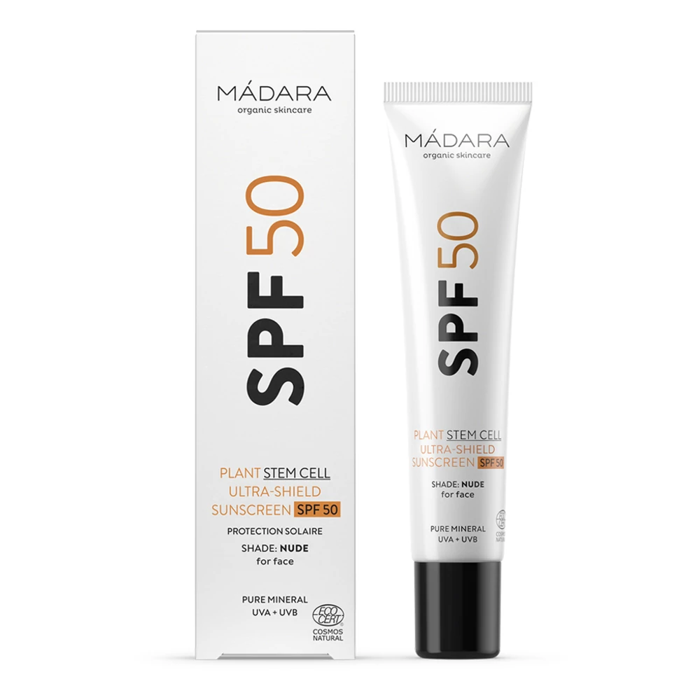 Protection solaire haute protection MÁDARA SPF 50 Ultra-Shield, écran solaire minéral pur certifié EcoCert, soin anti-âge aux cellules souches végétales pour le visage.