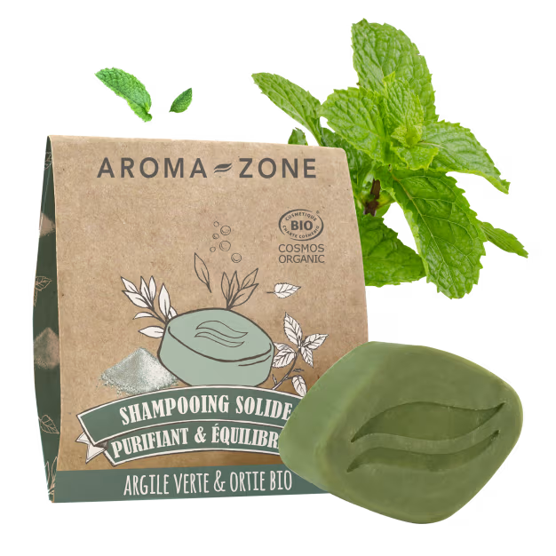 Sachet papier et shampoing solide de la marque Aromazone 