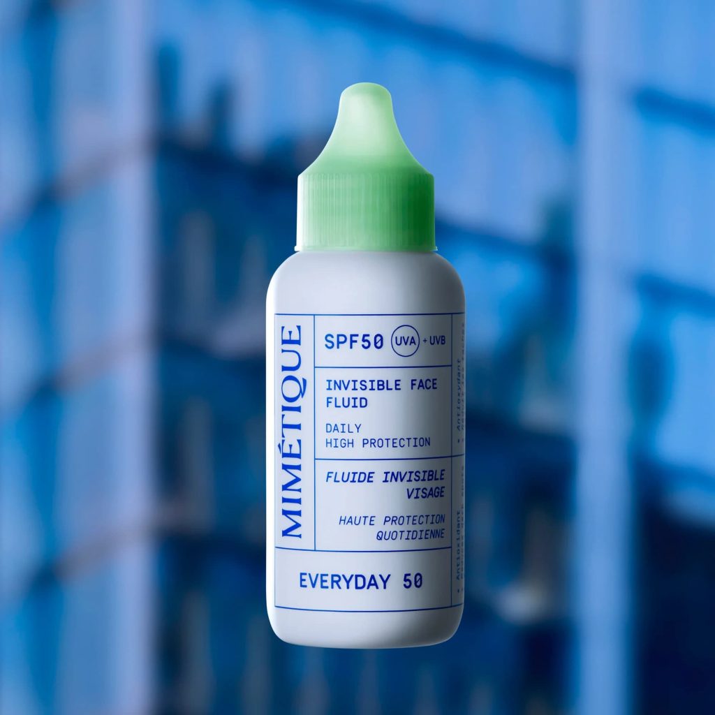 Mimétique Everyday 50 SPF 50 fluide solaire invisible visage - daily invisible face fluid haute protection UVA UVB, antioxydant, flacon blanc bouchon vert